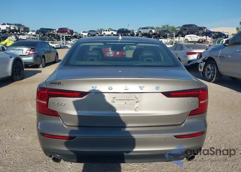 2019 Volvo S60 T5 Momentum из США, поврежденный, VIN 7JR102FK2KG010159